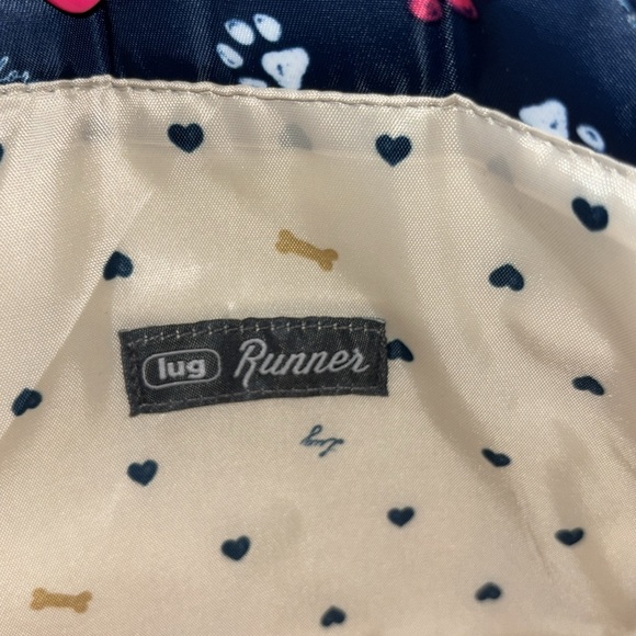 Lug Runner 1 piece Tote in Paws Navy - Picture 6 of 12